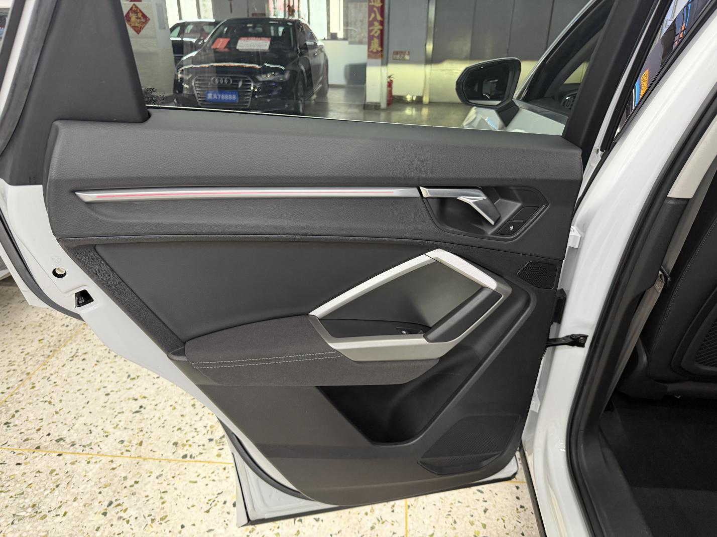 Audi Q3 2022 thumb 11