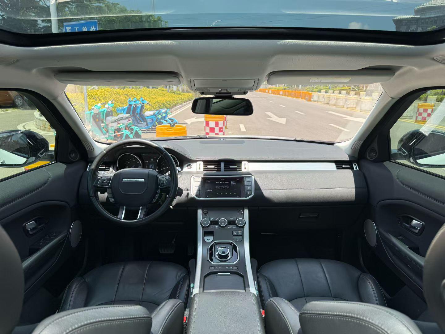 Land Rover Evoque 2017 thumb 4