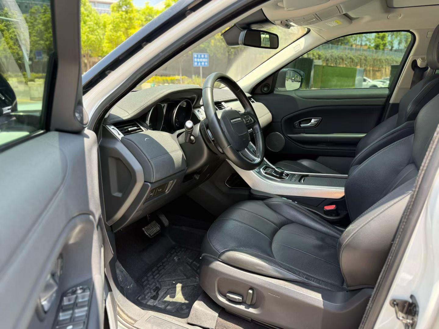 Land Rover Evoque 2017 thumb 6
