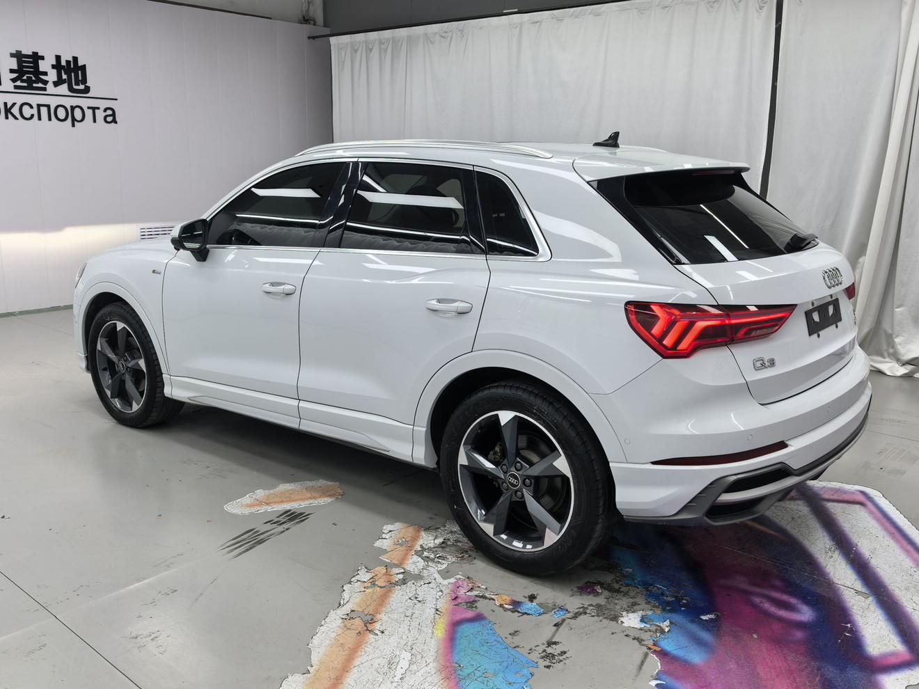 Audi Q3 2022 thumb 2