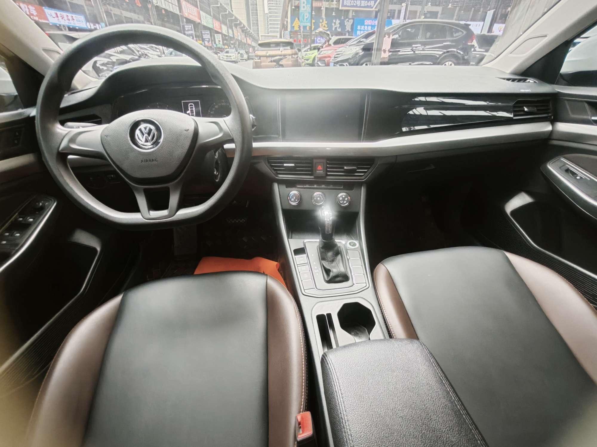 Volkswagen Bora 2019 thumb 5