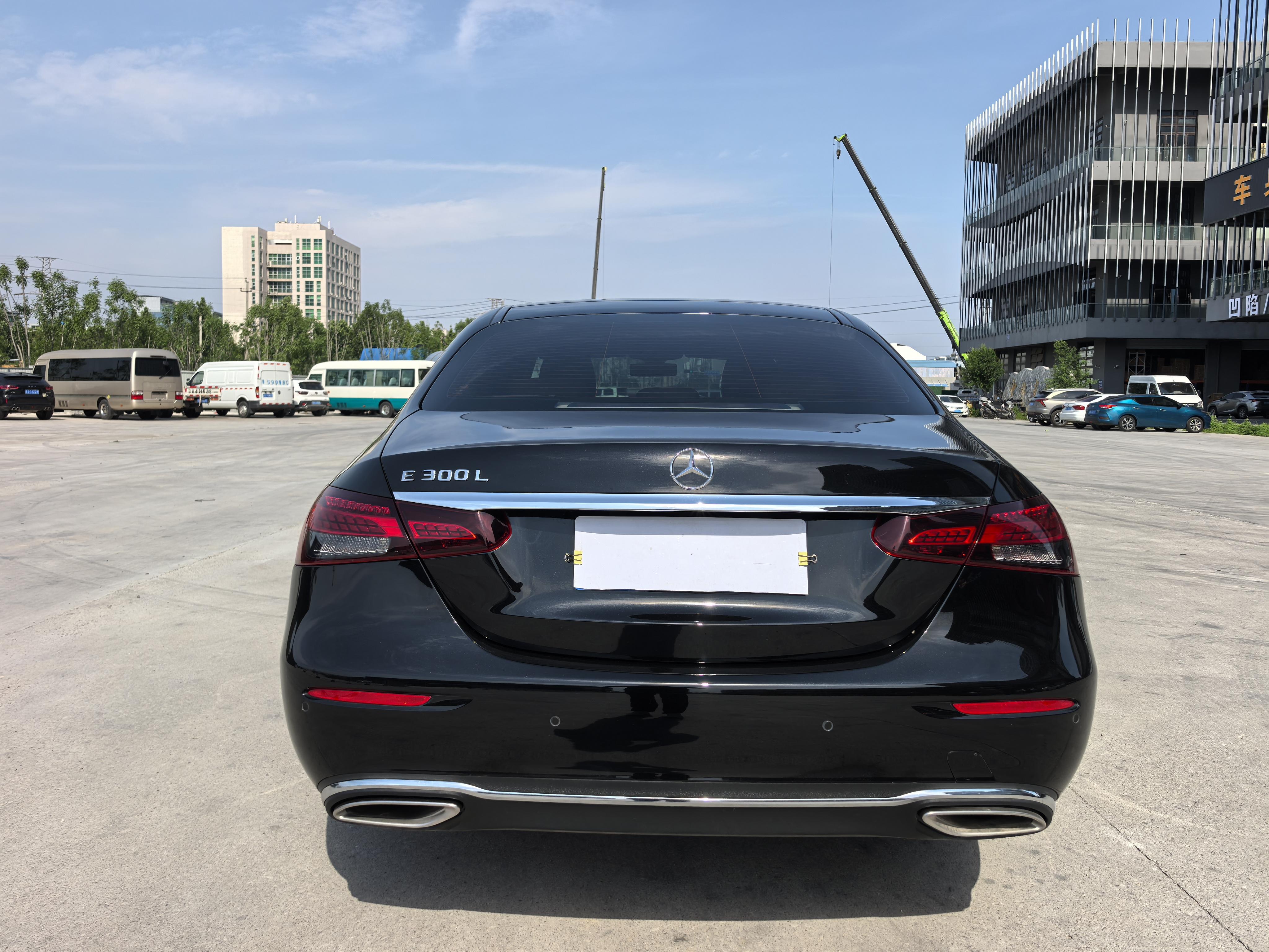 Mercedes-Benz E-Класс 2023 thumb 4