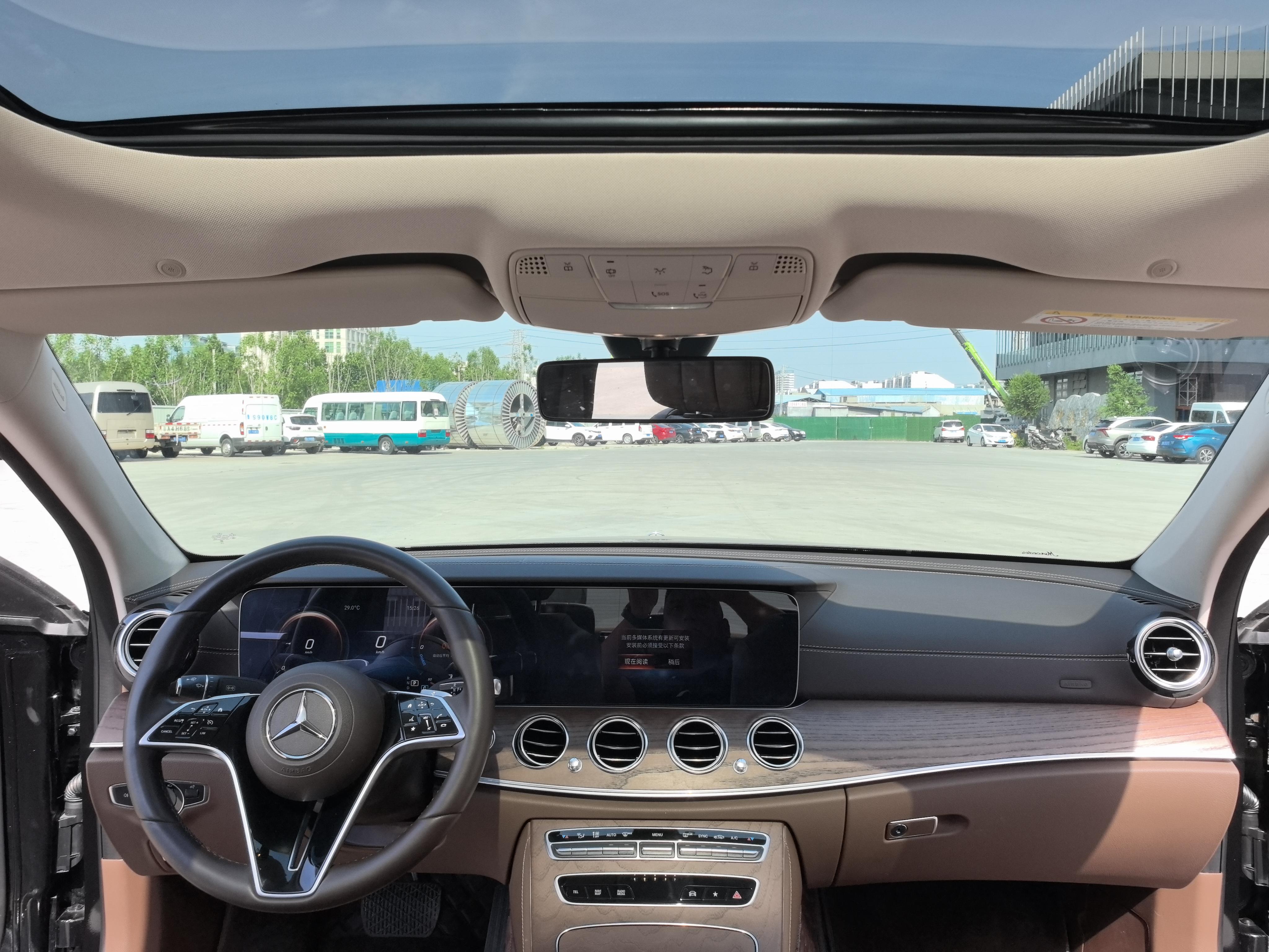 Mercedes-Benz E-Класс 2023 thumb 11