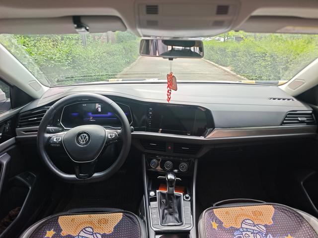 Volkswagen Sagitar 2021 thumb 8