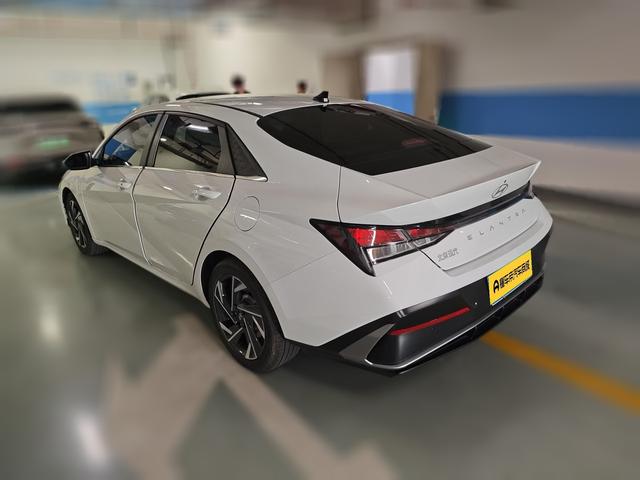 Hyundai Elantra 2023 thumb 4