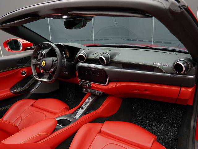 Ferrari Portofino 2021 thumb 12