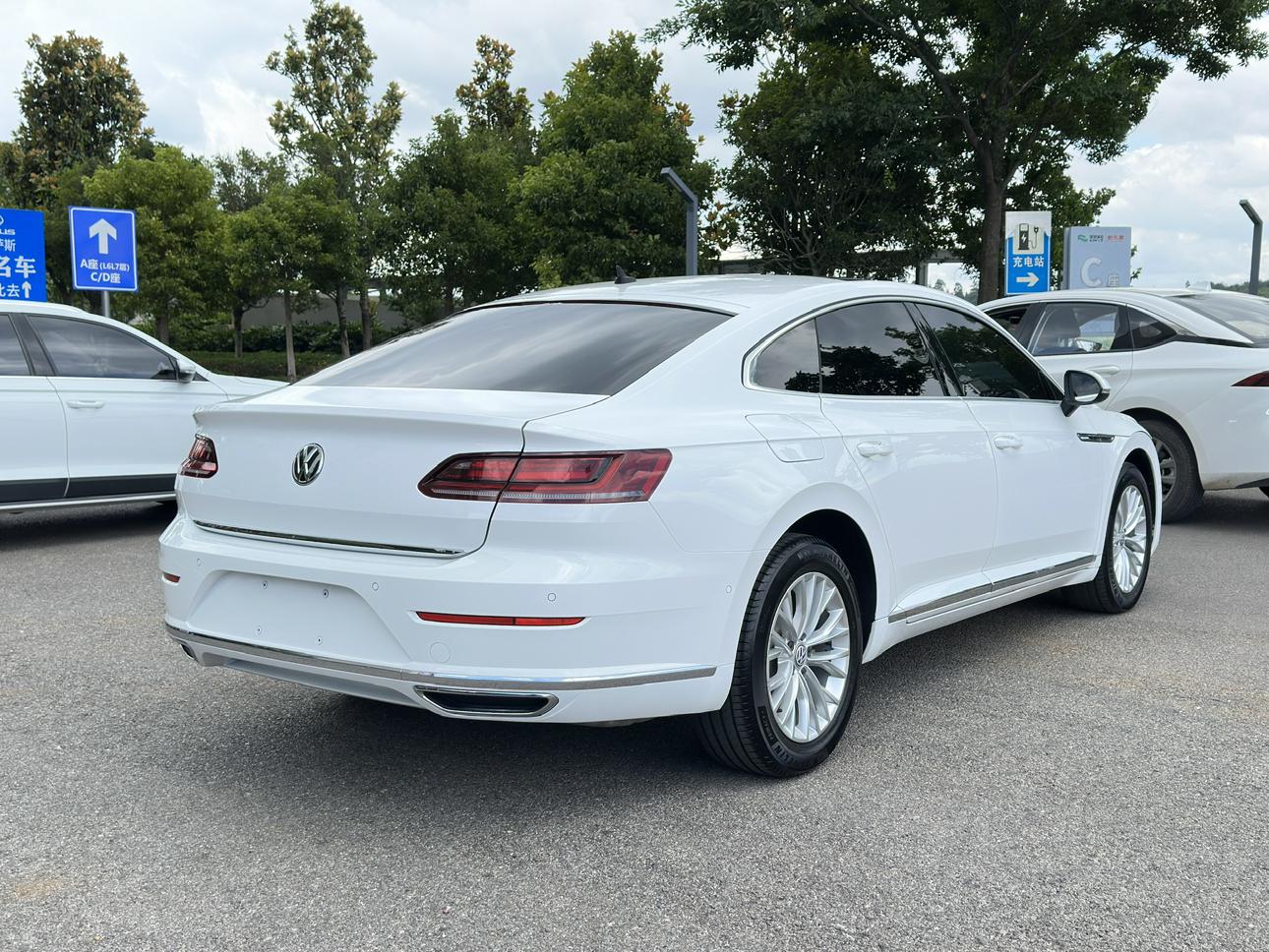 Volkswagen Arteon 2020 thumb 4