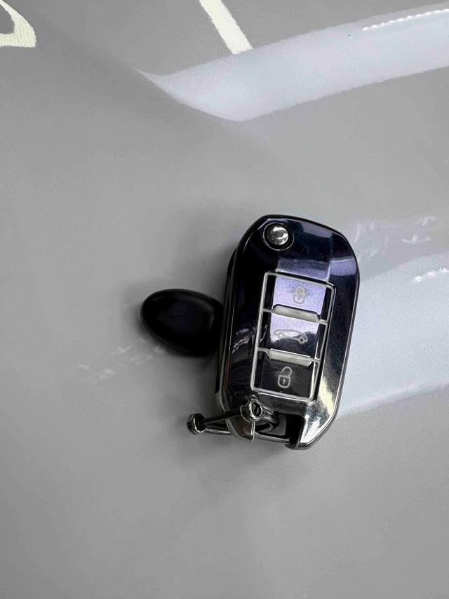 Peugeot 3008 2015 thumb 8
