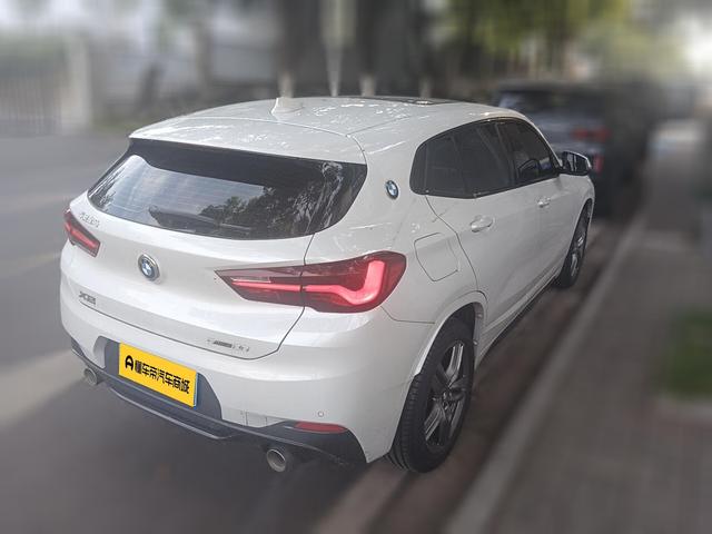 BMW X2 2021 thumb 2