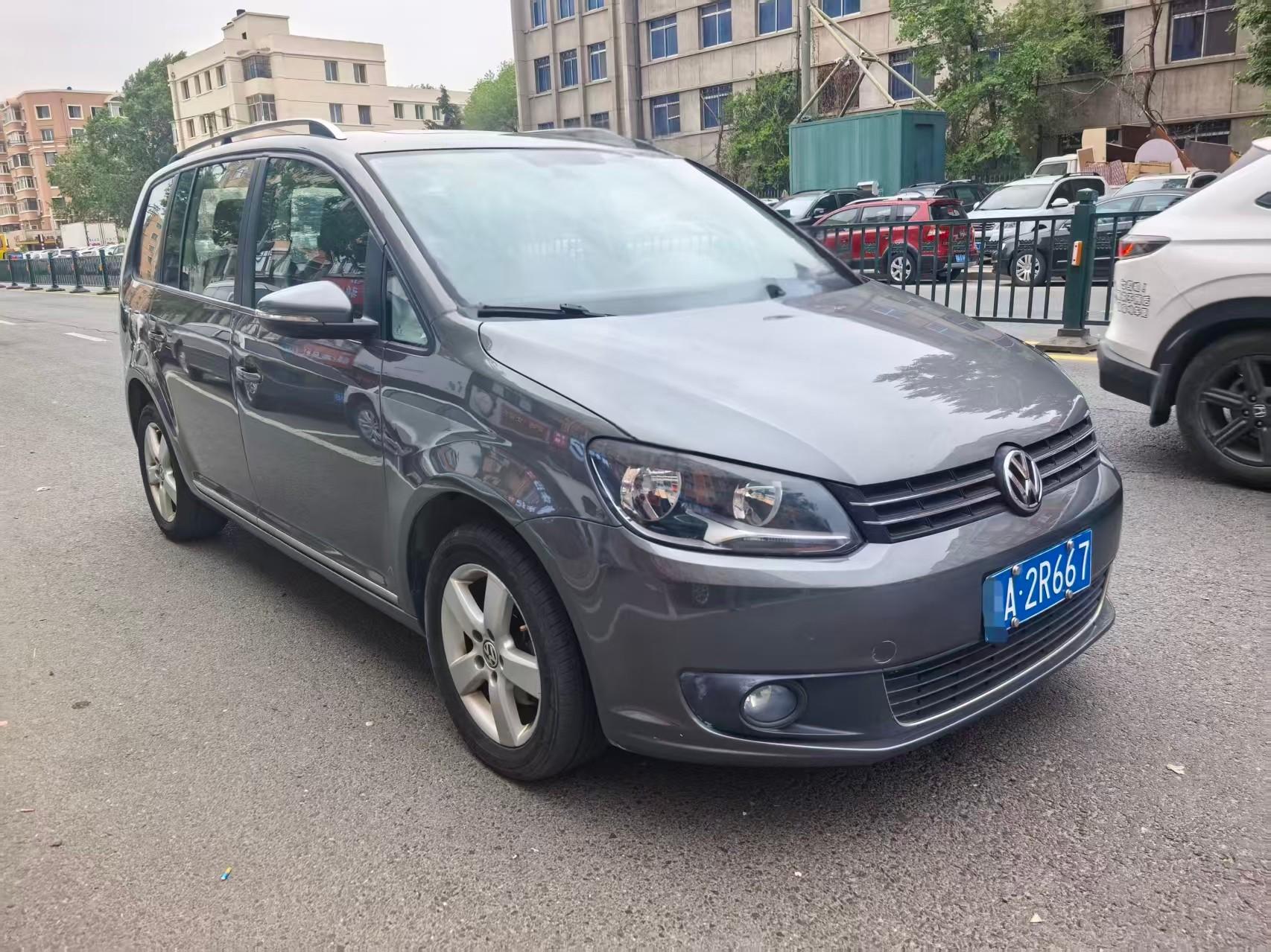 Volkswagen Touran 2013 thumb 10
