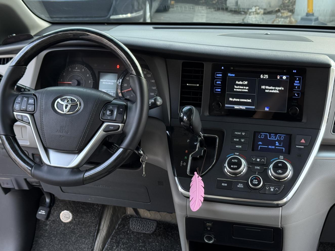 Toyota Sienna 2014 thumb 6