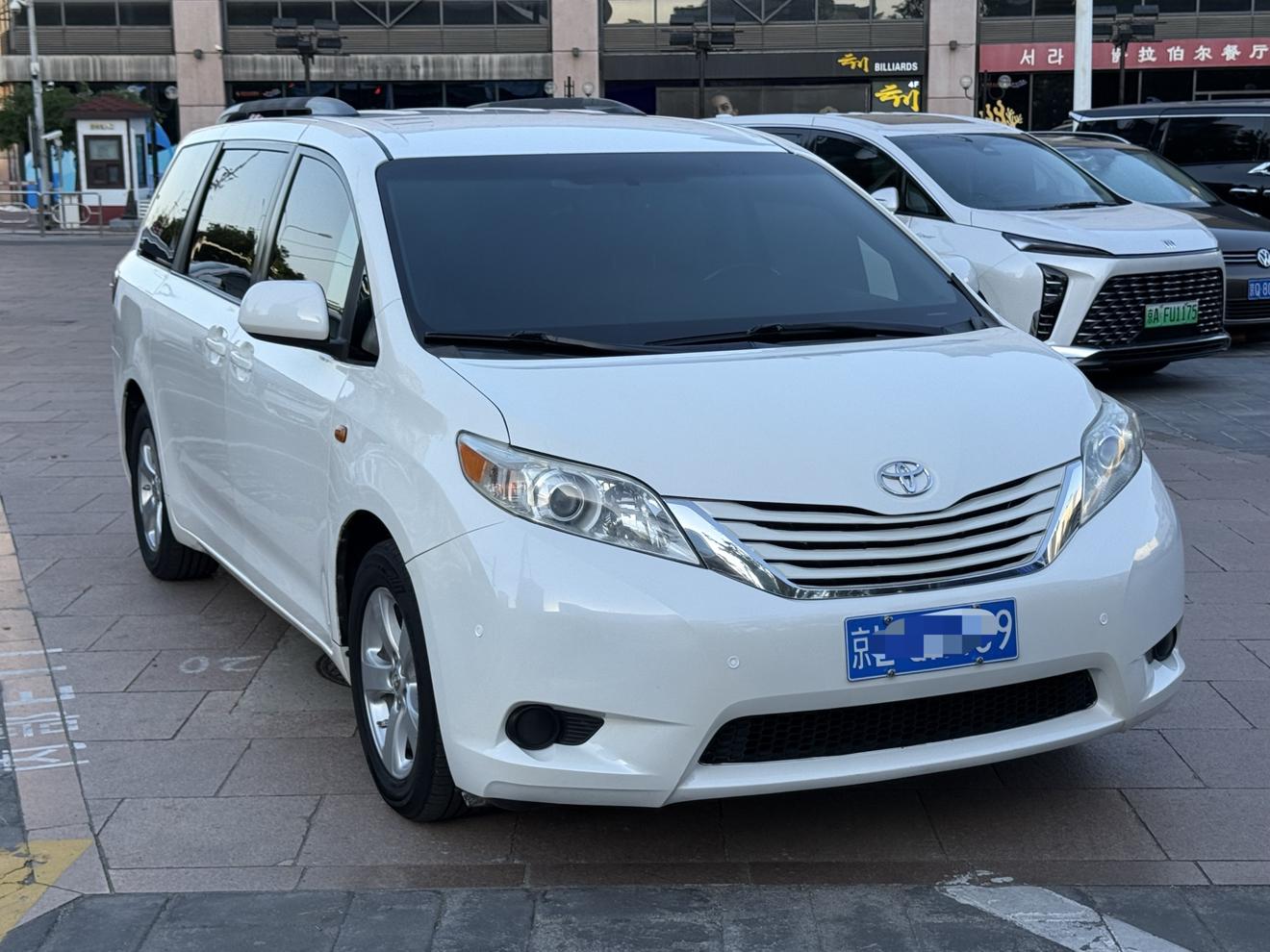 Toyota Sienna 2014 thumb 12