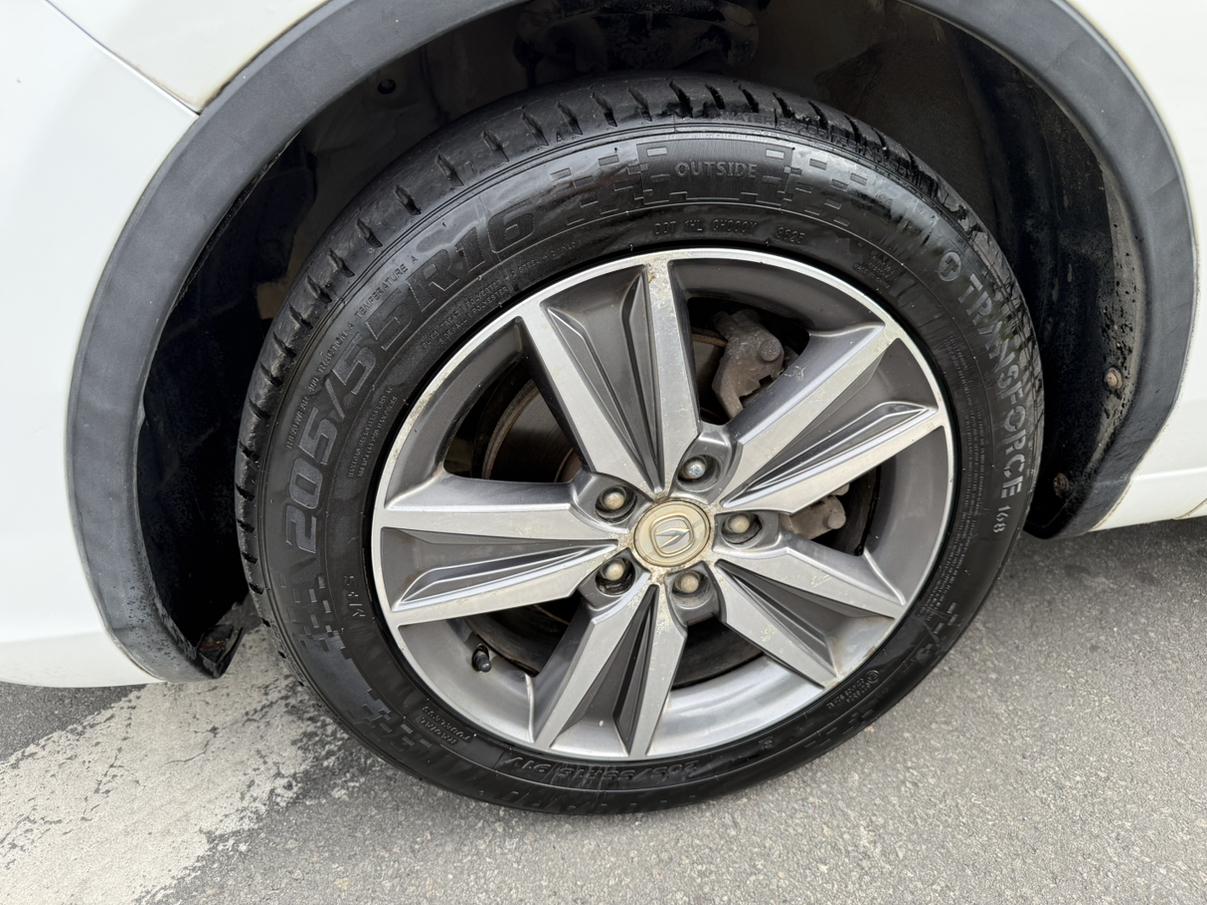 Changan Eado 2016 thumb 7