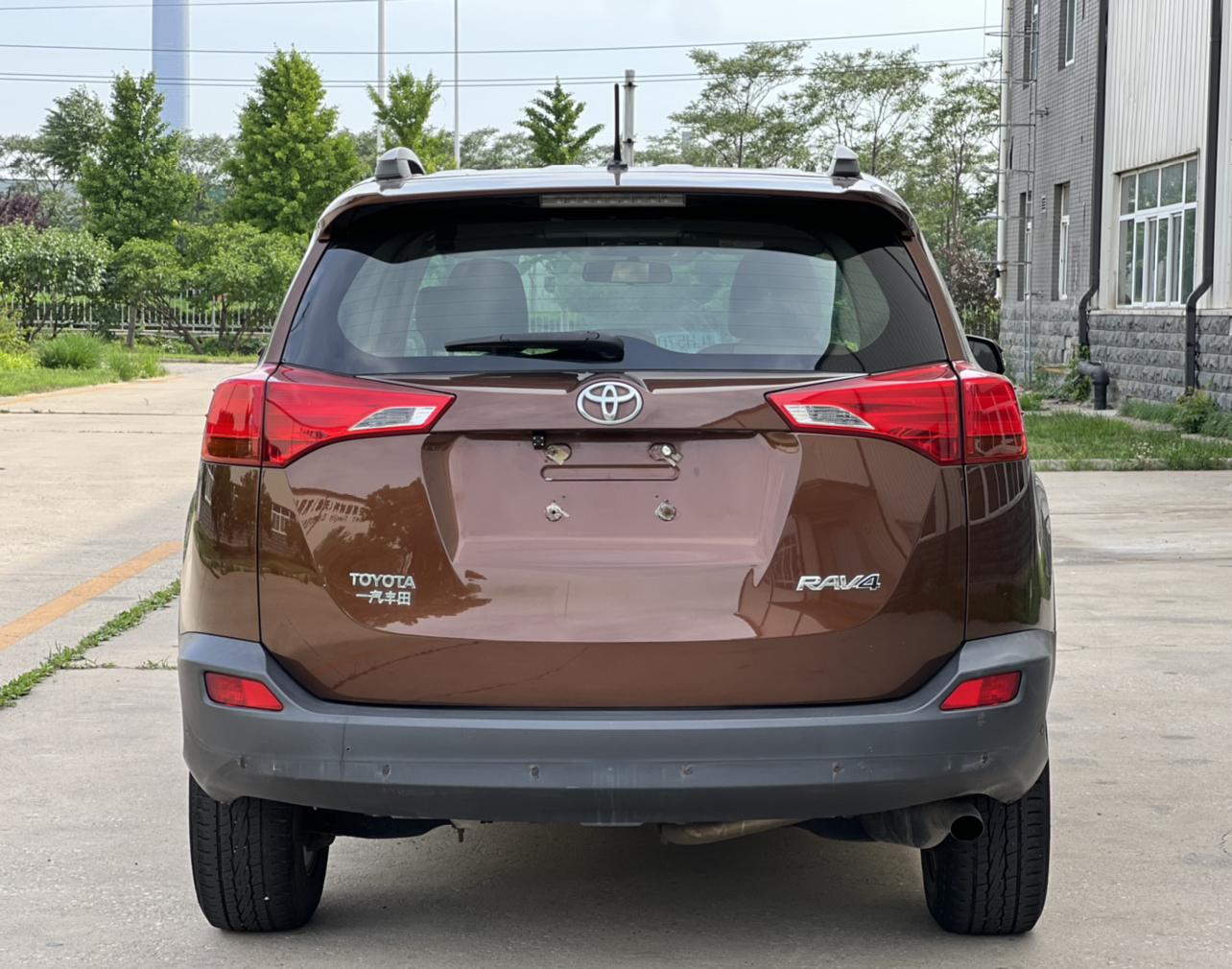 Toyota RAV4 2015 thumb 2