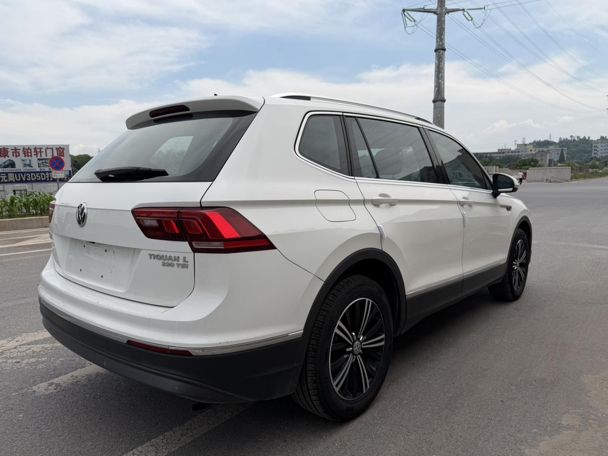 Volkswagen Tiguan 2019 thumb 3