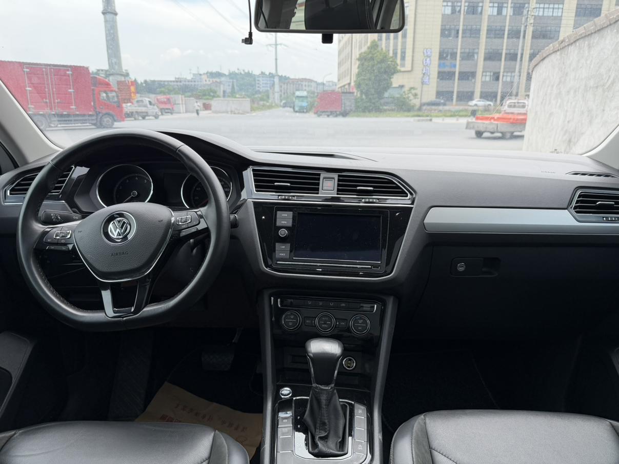 Volkswagen Tiguan 2019 thumb 4