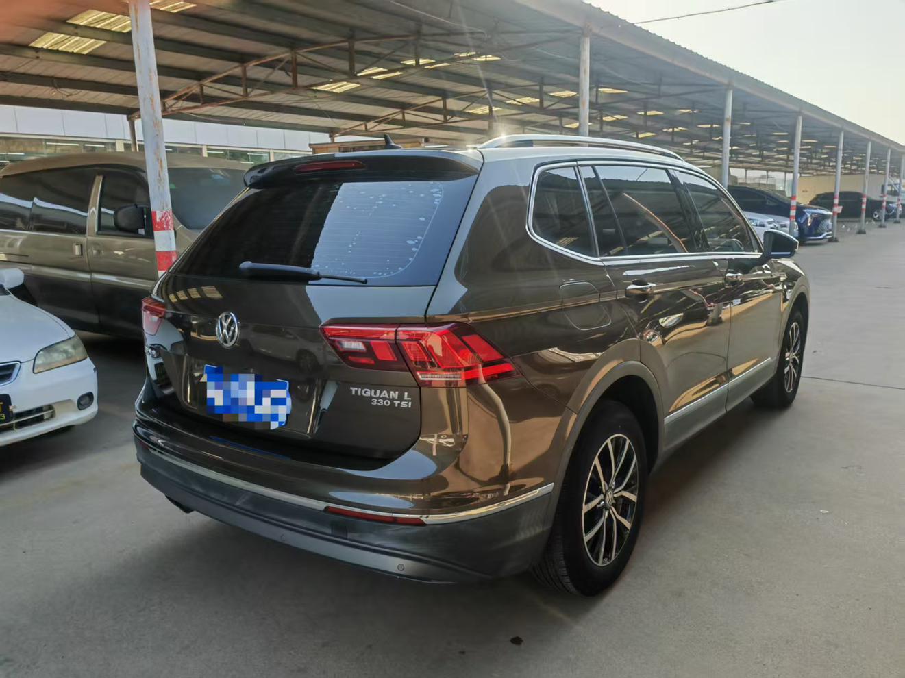 Volkswagen Tiguan 2018 thumb 4