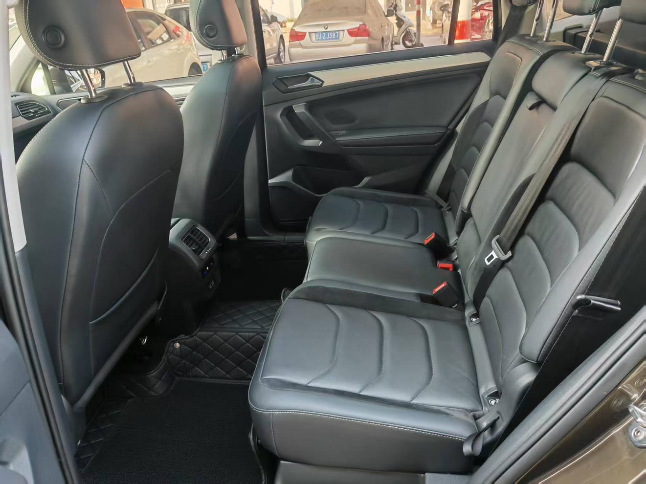 Volkswagen Tiguan 2018 thumb 7