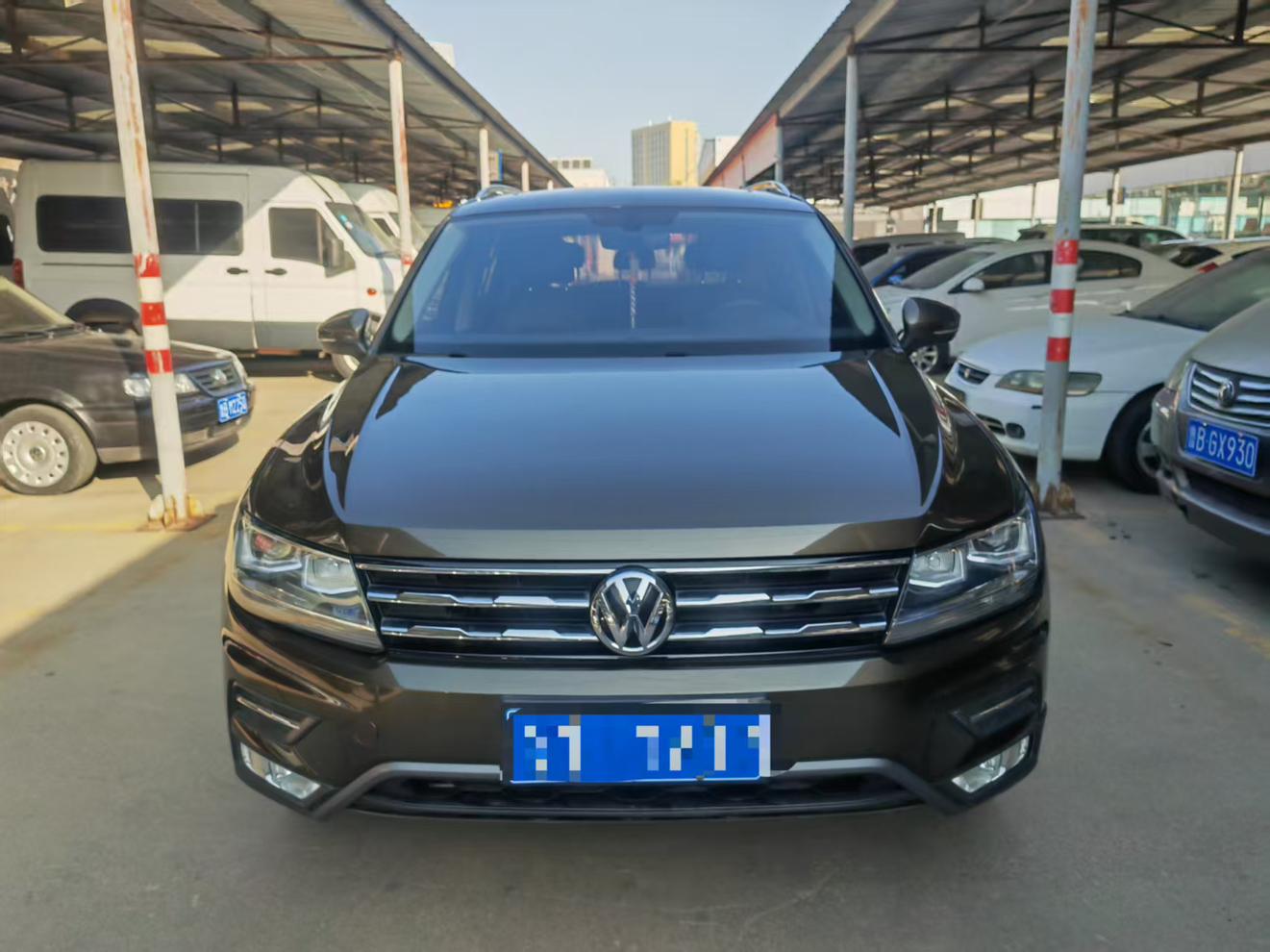 Volkswagen Tiguan 2018 thumb 9