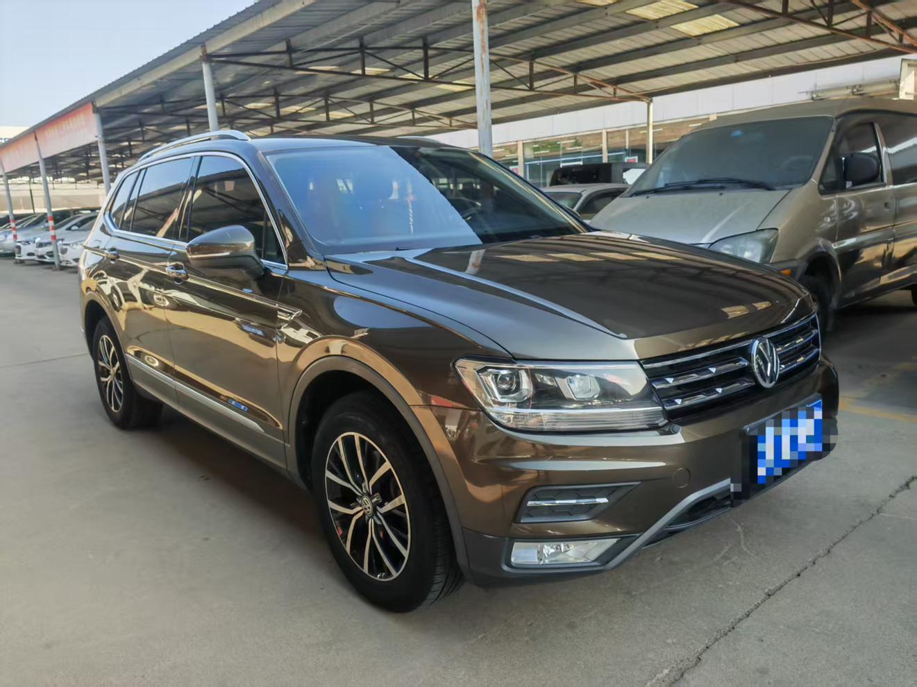 Volkswagen Tiguan 2018 thumb 10