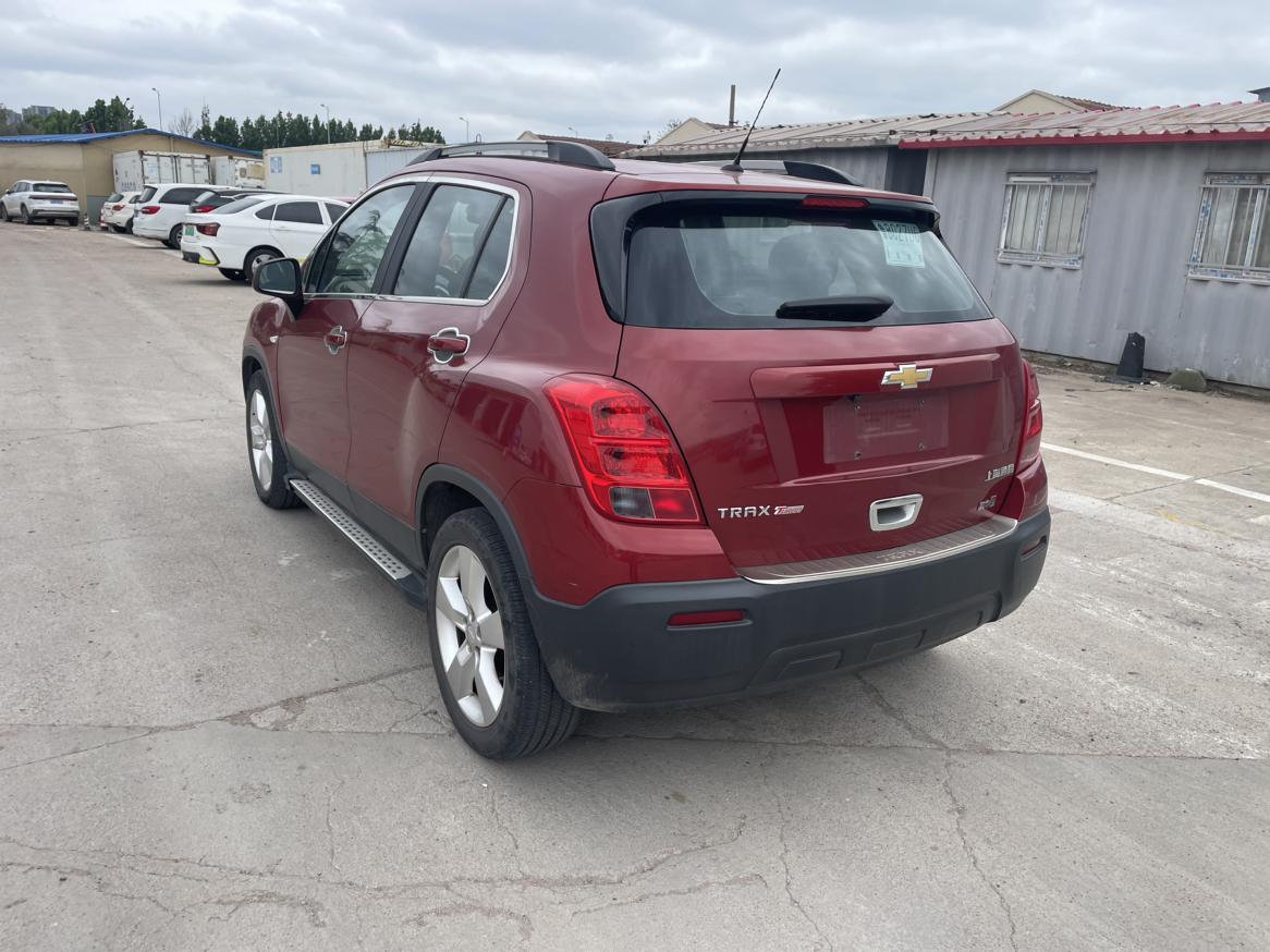 Chevrolet Tracker 2014 thumb 2
