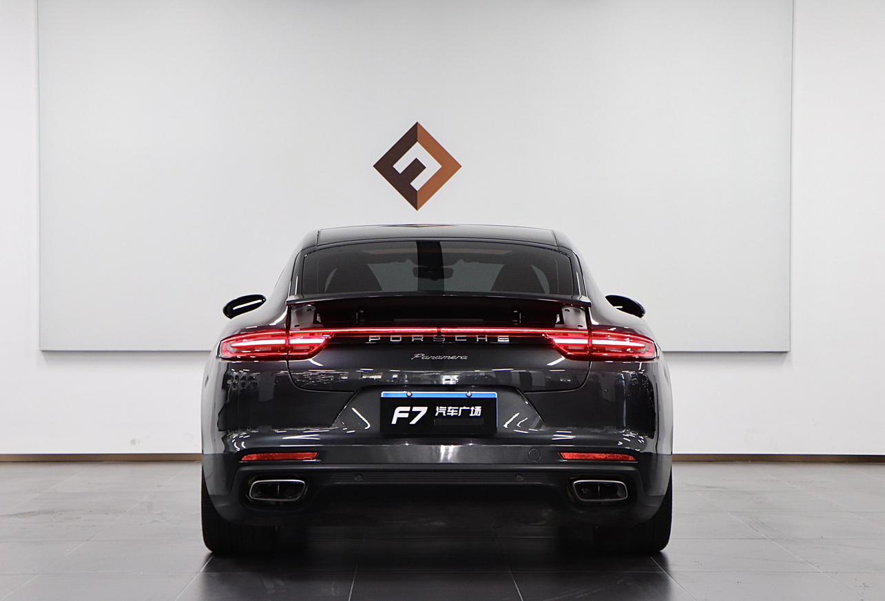 Porsche Panamera 2019 thumb 4