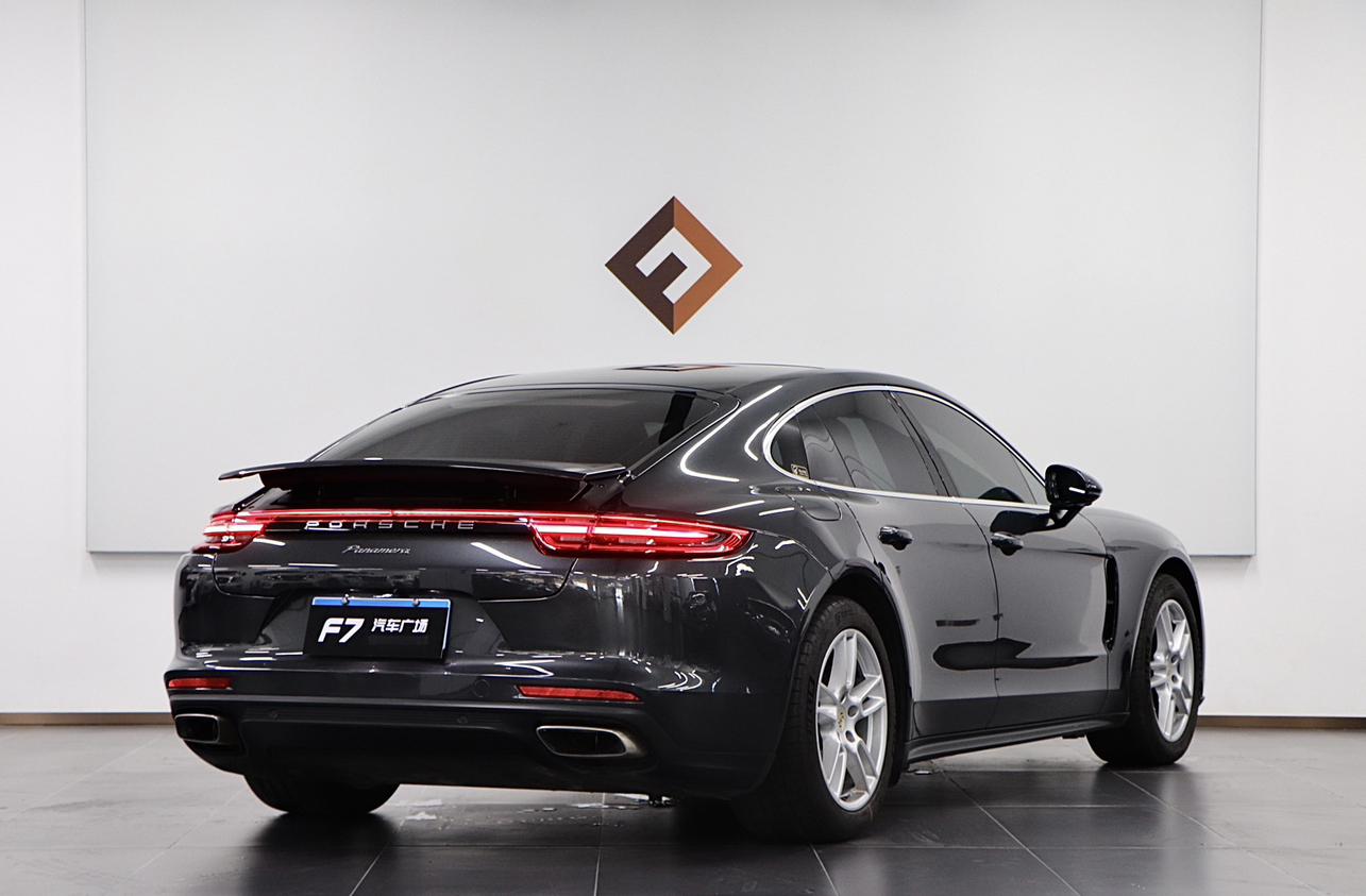 Porsche Panamera 2019 thumb 5