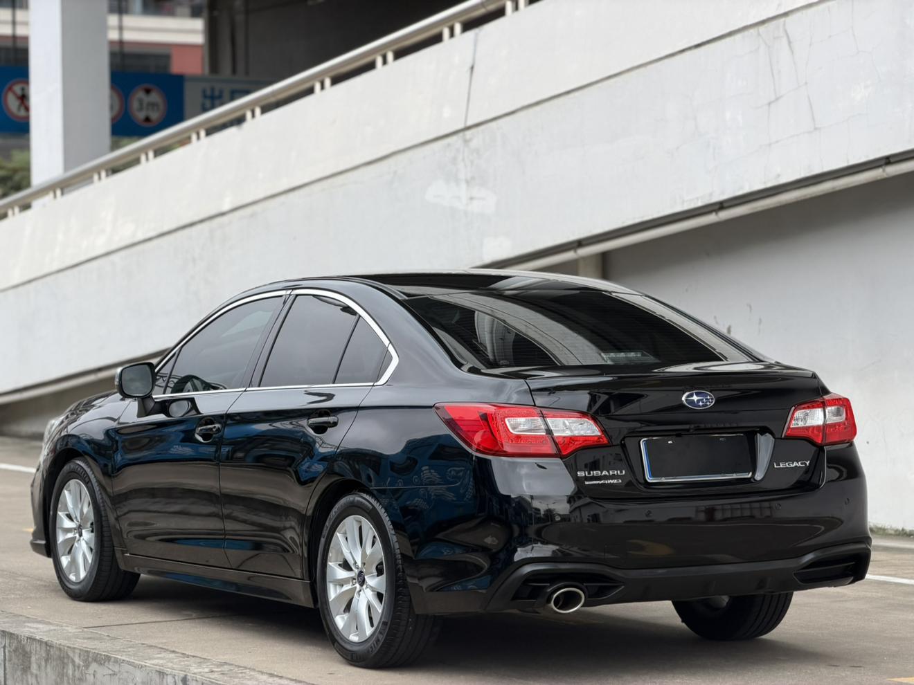 Subaru Legacy 2020 thumb 2
