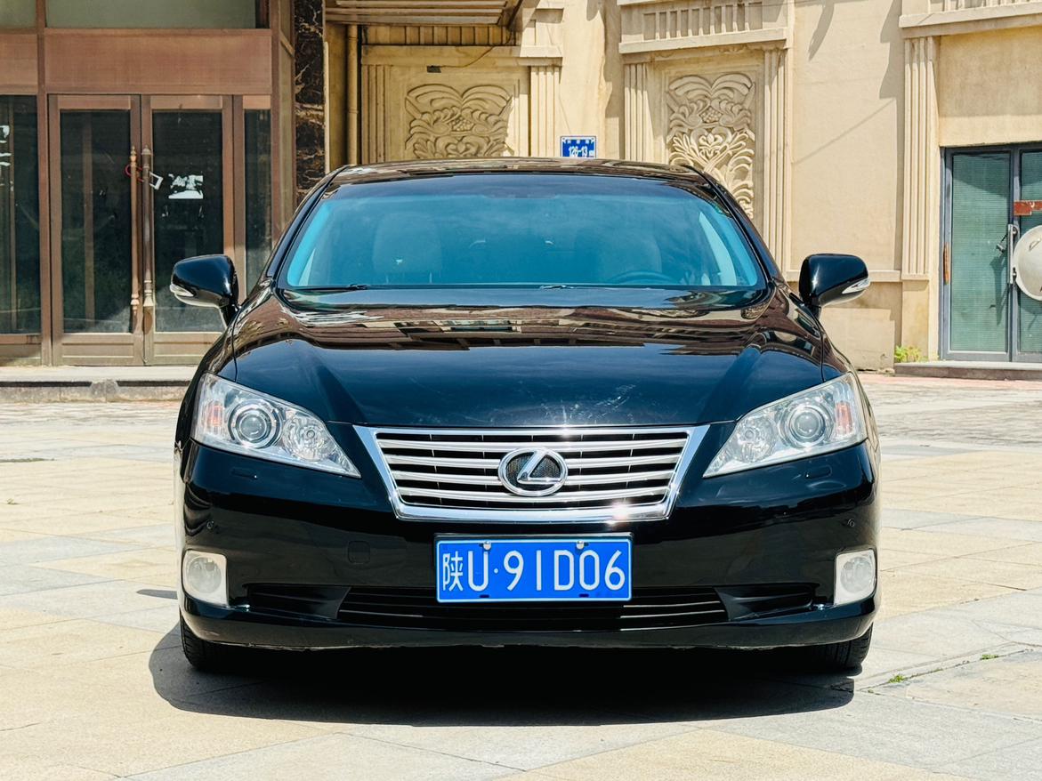 Lexus ES 2012 thumb 10