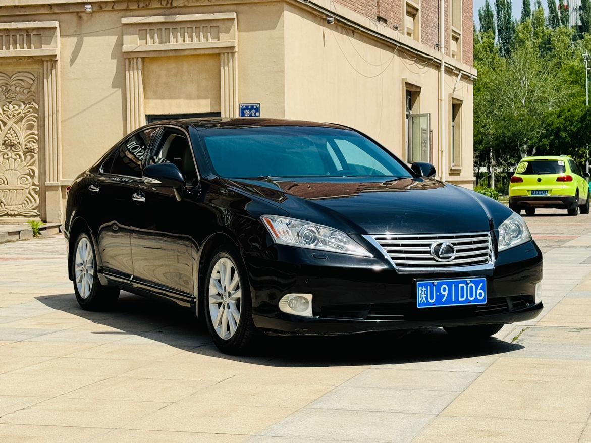 Lexus ES 2012 thumb 11
