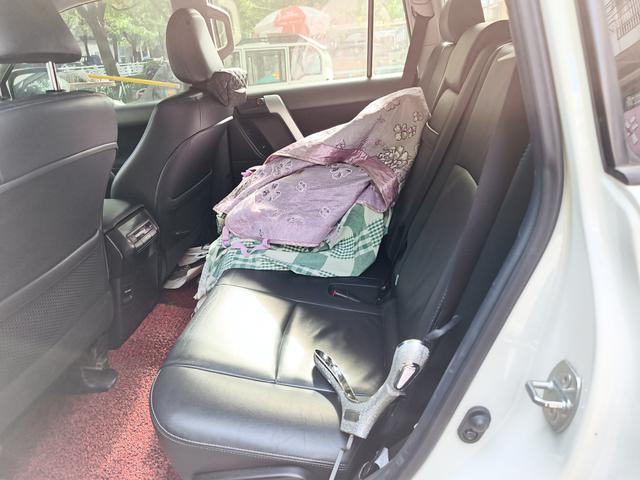 Toyota Land Cruiser Prado 2016 thumb 7