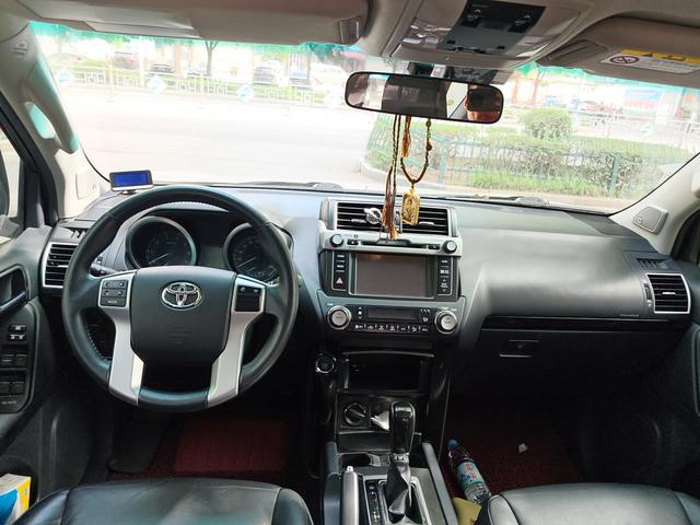 Toyota Land Cruiser Prado 2016 thumb 8