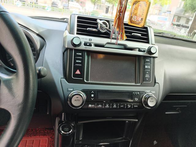 Toyota Land Cruiser Prado 2016 thumb 10