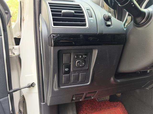 Toyota Land Cruiser Prado 2016 thumb 11