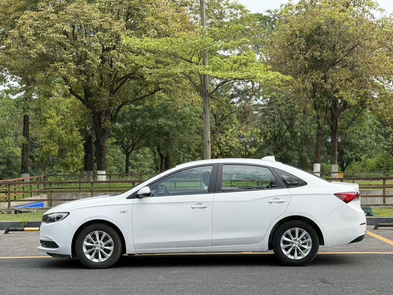 Buick Excelle 2019 thumb 6