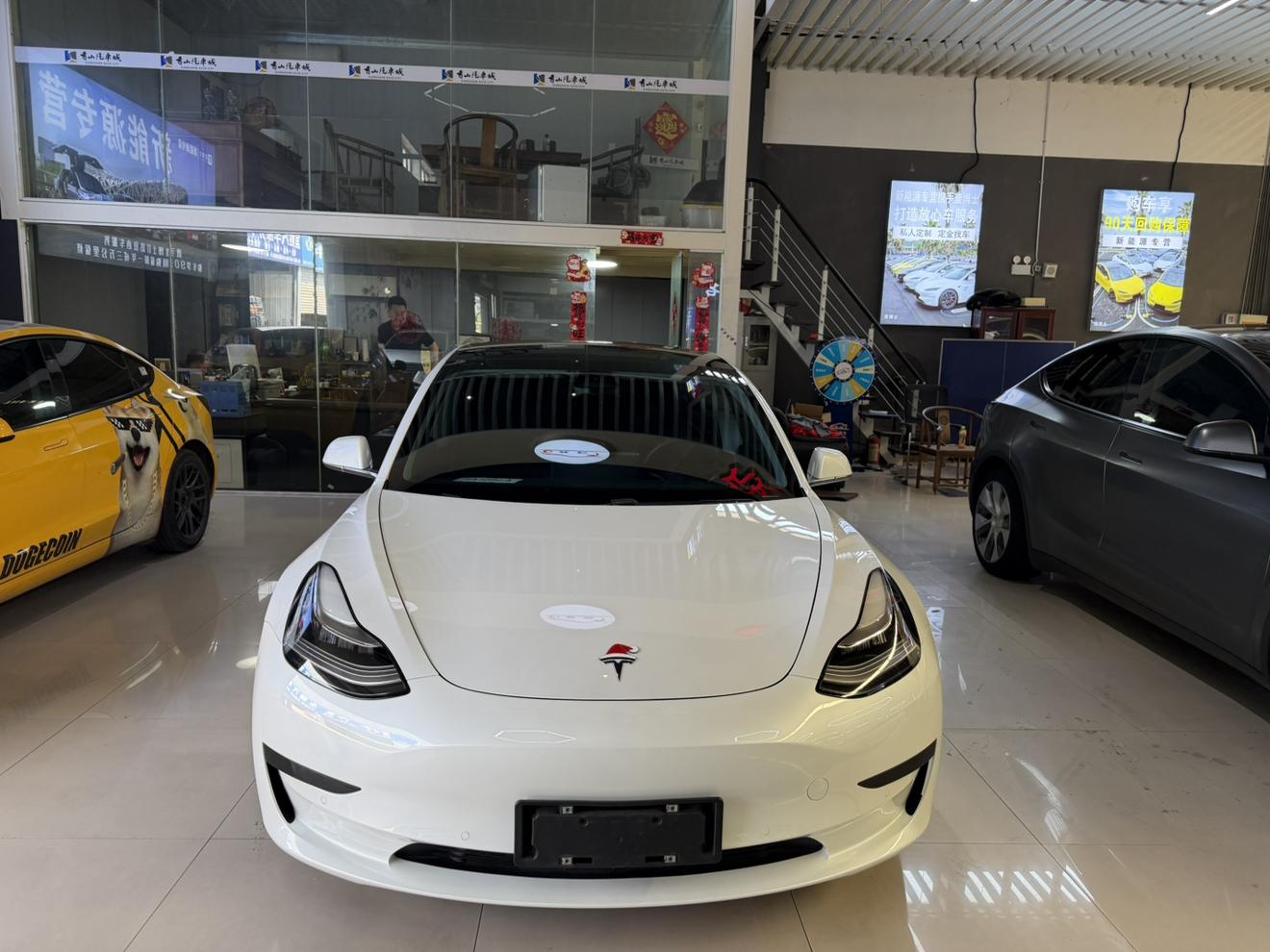 Tesla Model 3 2019 thumb 9