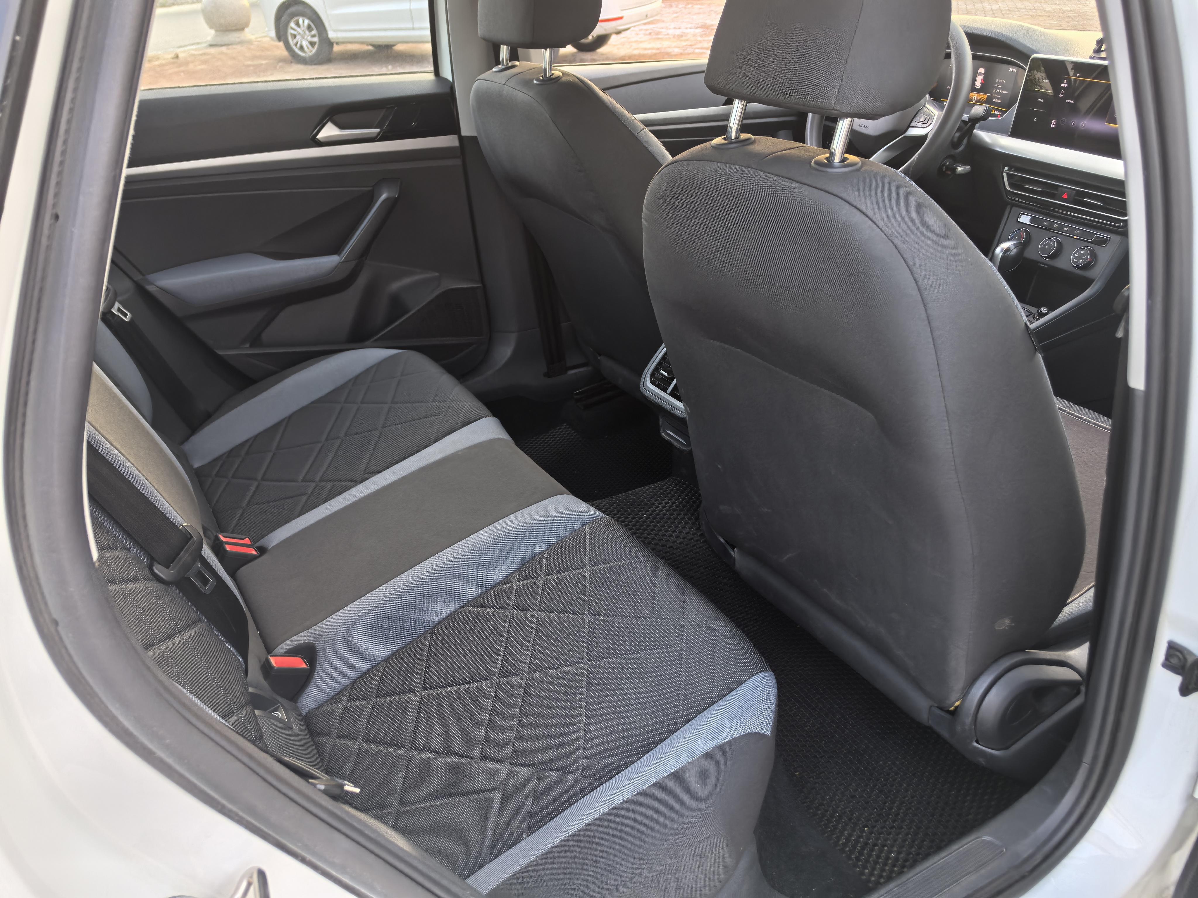 Volkswagen Lavida XR 2022 thumb 9