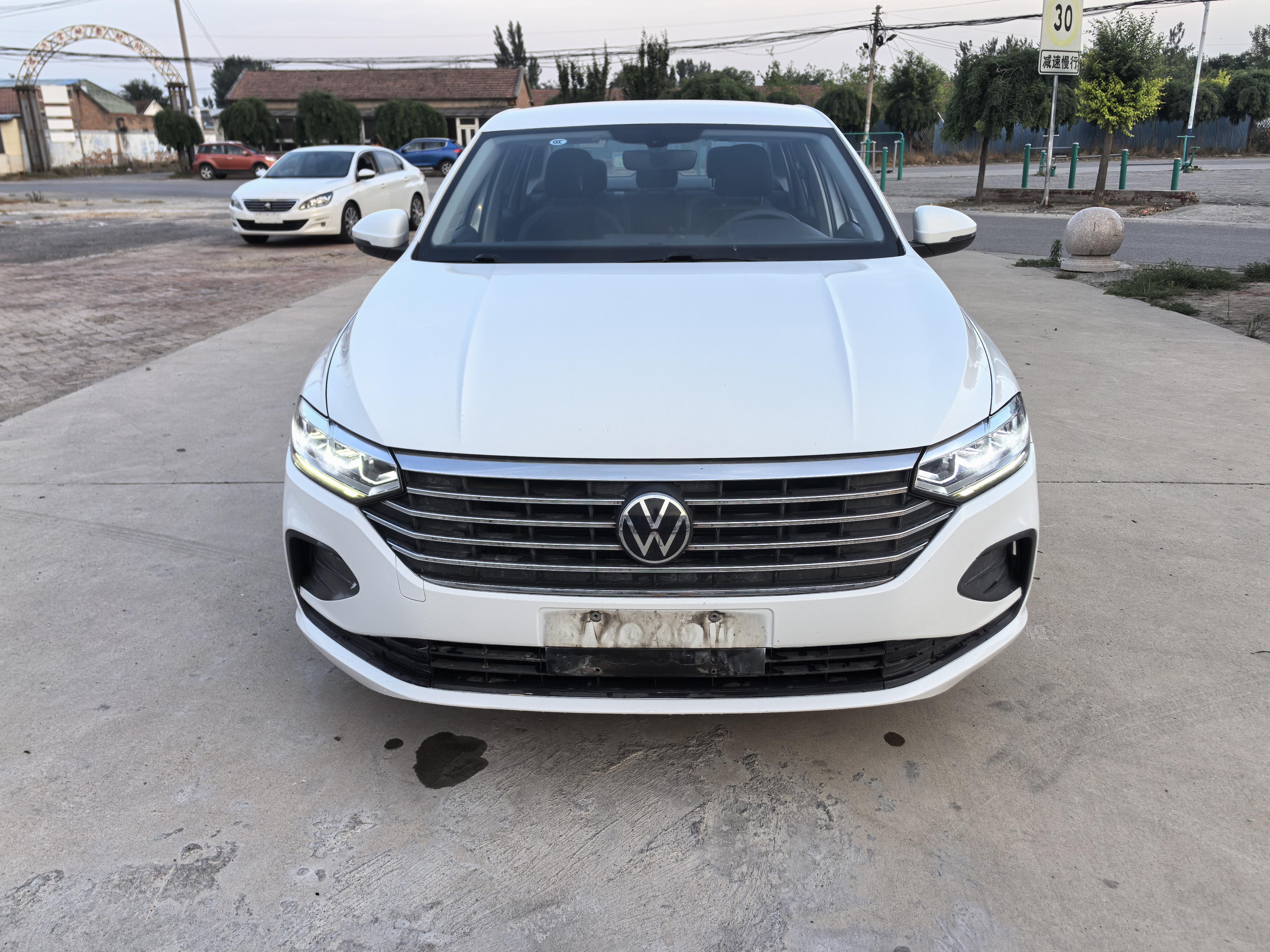 Volkswagen Lavida XR 2022 thumb 11