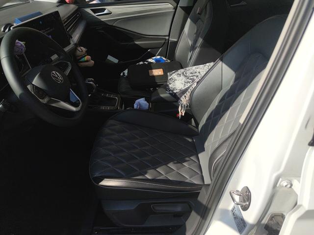 Volkswagen Sagitar 2023 thumb 5