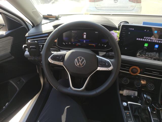 Volkswagen Sagitar 2023 thumb 9
