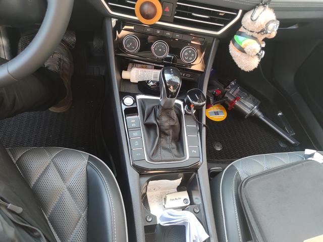 Volkswagen Sagitar 2023 thumb 12