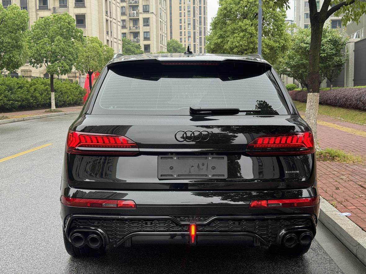 Audi Q7 2023 thumb 3