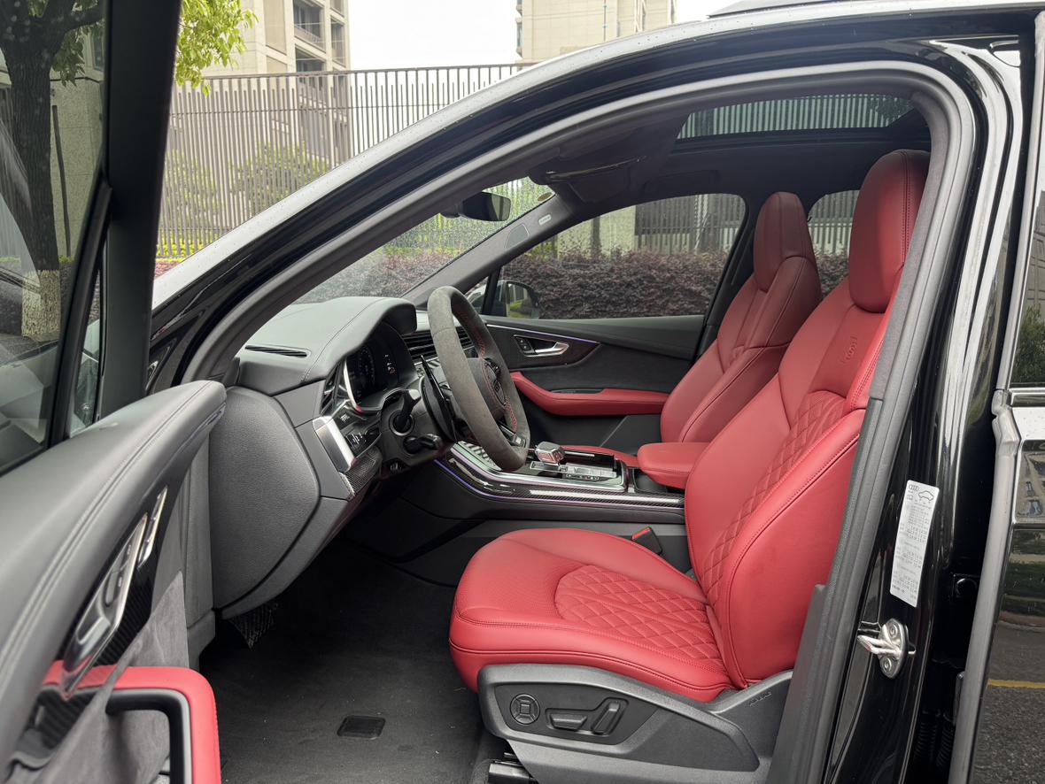 Audi Q7 2023 thumb 9