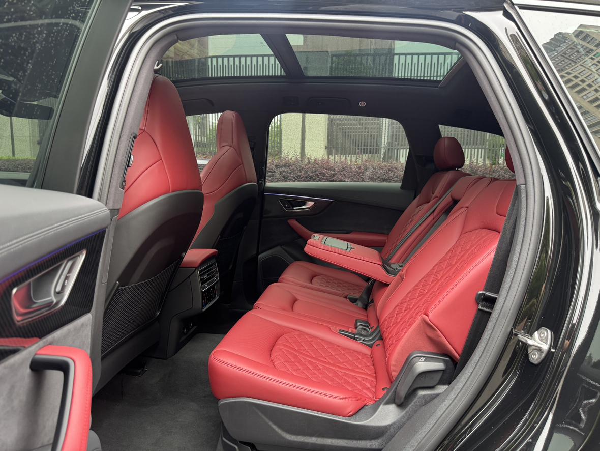 Audi Q7 2023 thumb 10