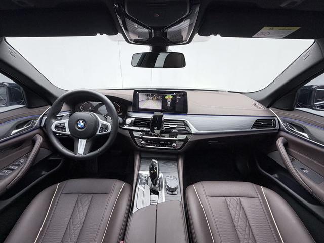 BMW 5 серии 2021 thumb 12