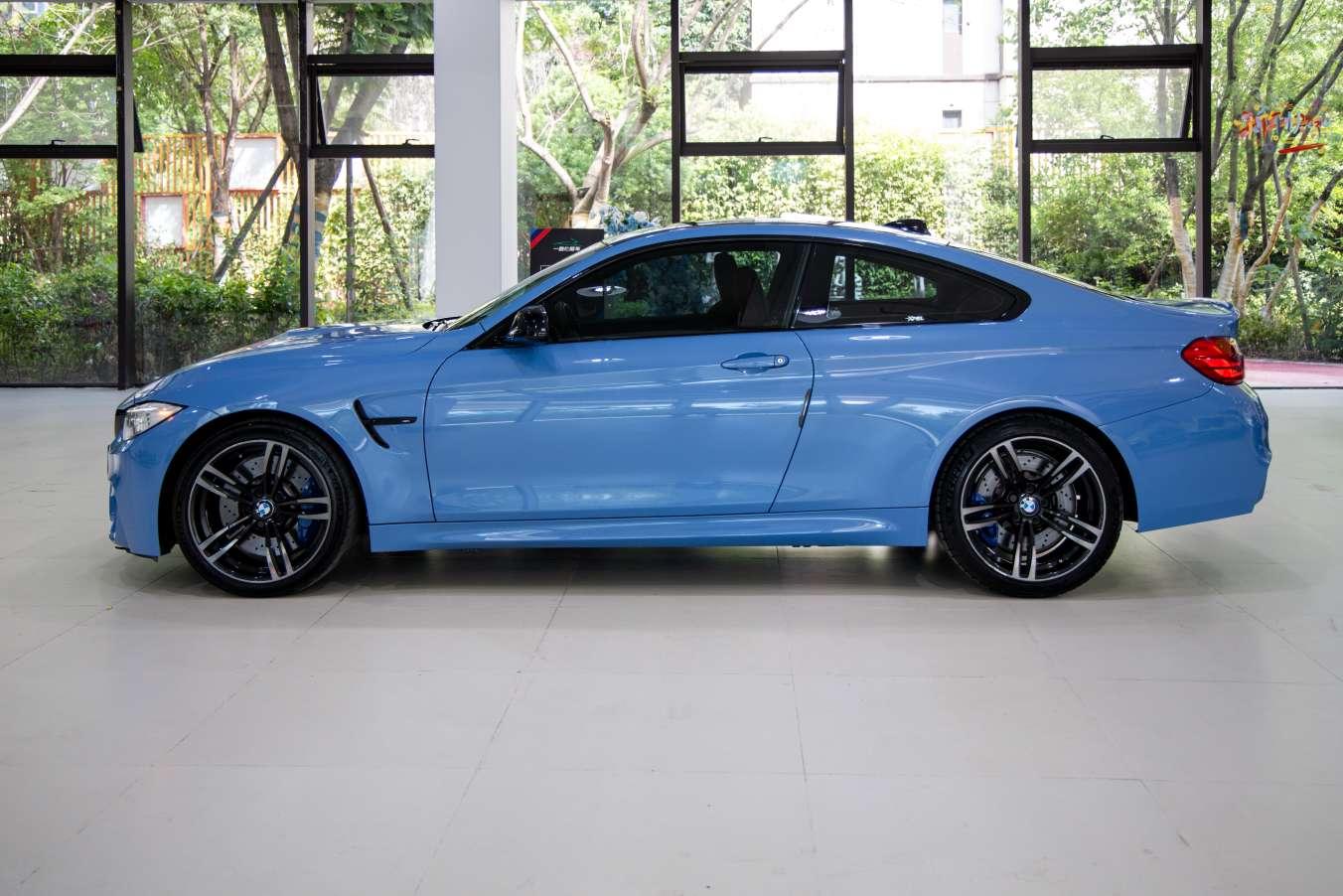 BMW M4 2014 thumb 2