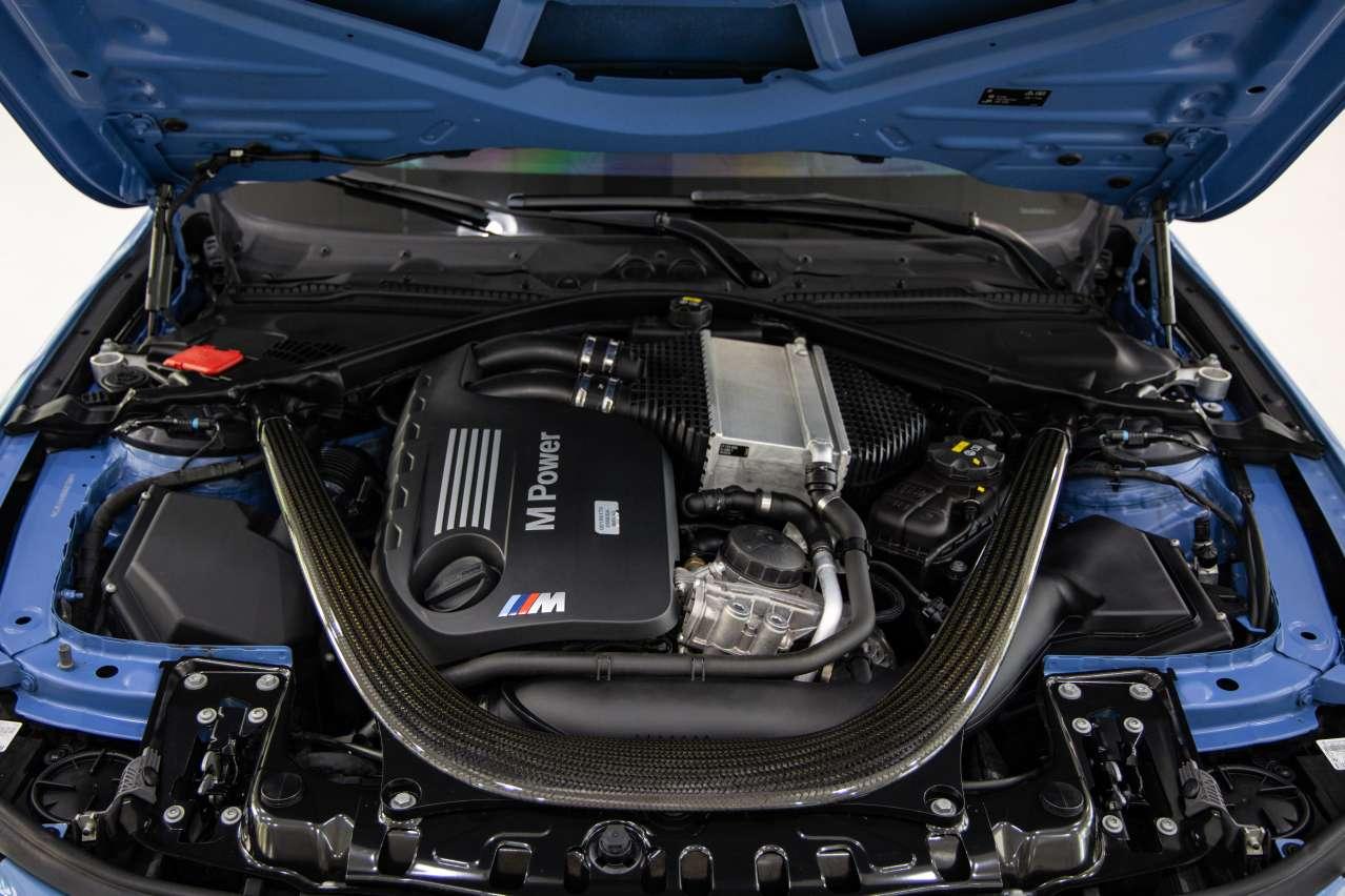BMW M4 2014 thumb 6