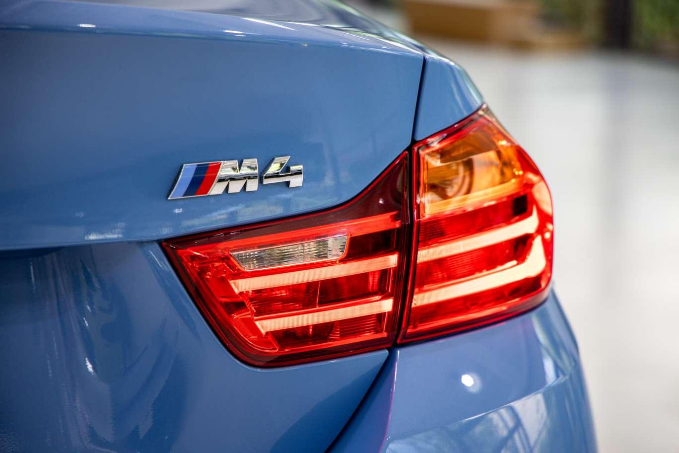 BMW M4 2014 thumb 7