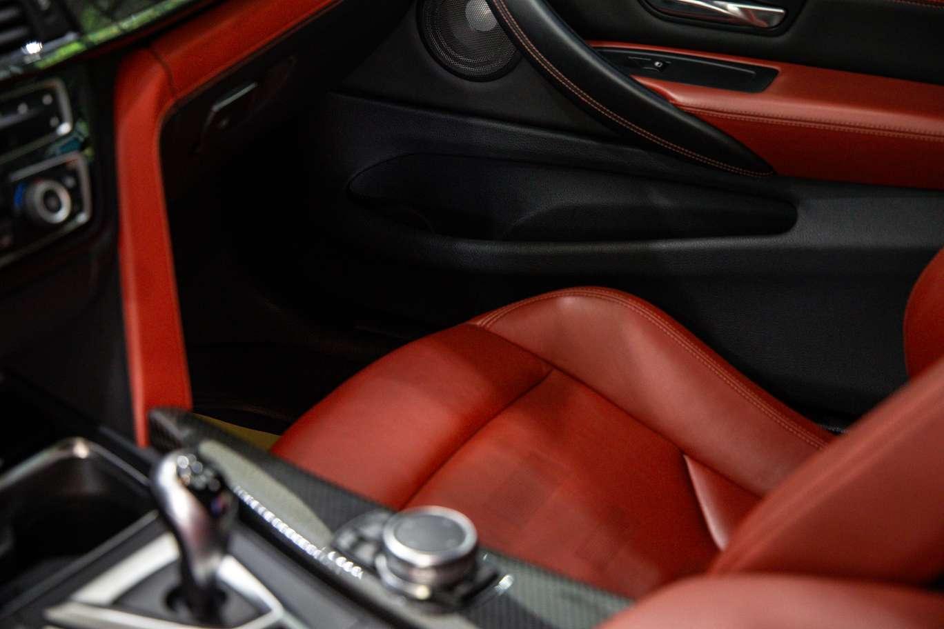 BMW M4 2014 thumb 10