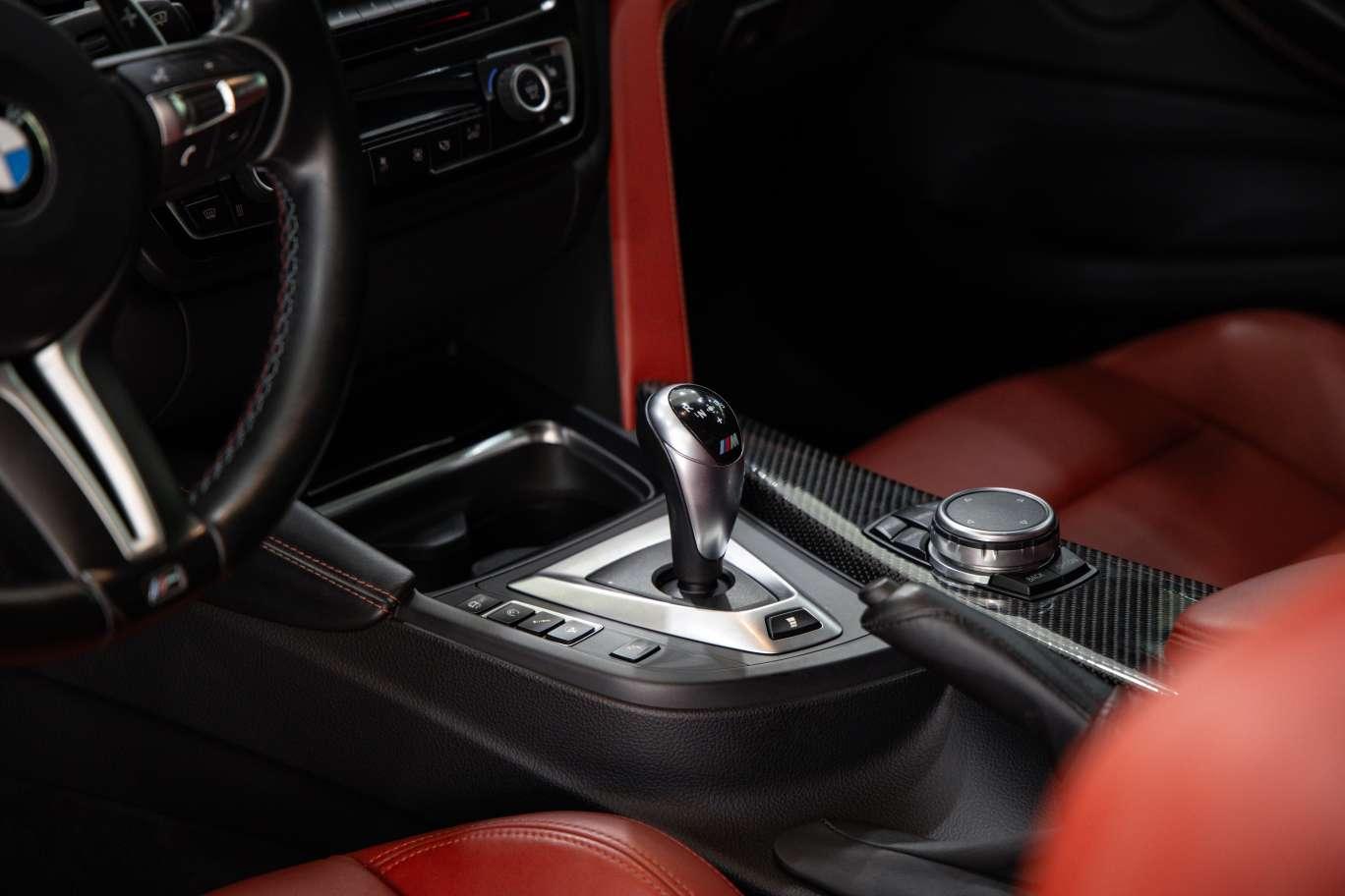 BMW M4 2014 thumb 12